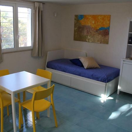 Acquamarina House On The Beach Apartment อัลกาโมมารีนา ภายนอก รูปภาพ