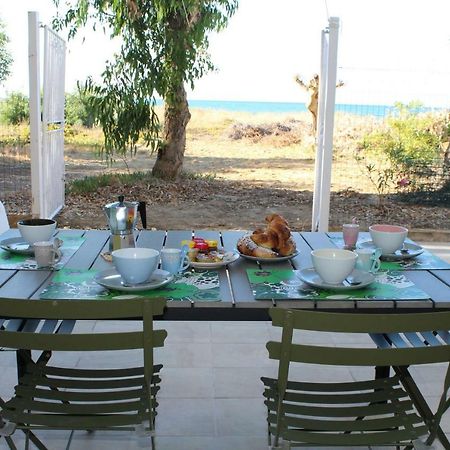 Acquamarina House On The Beach Apartment อัลกาโมมารีนา ภายนอก รูปภาพ