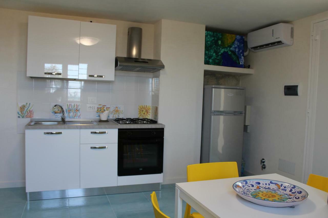 Acquamarina House On The Beach Apartment อัลกาโมมารีนา ภายนอก รูปภาพ