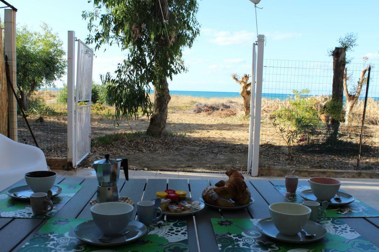 Acquamarina House On The Beach Apartment อัลกาโมมารีนา ภายนอก รูปภาพ