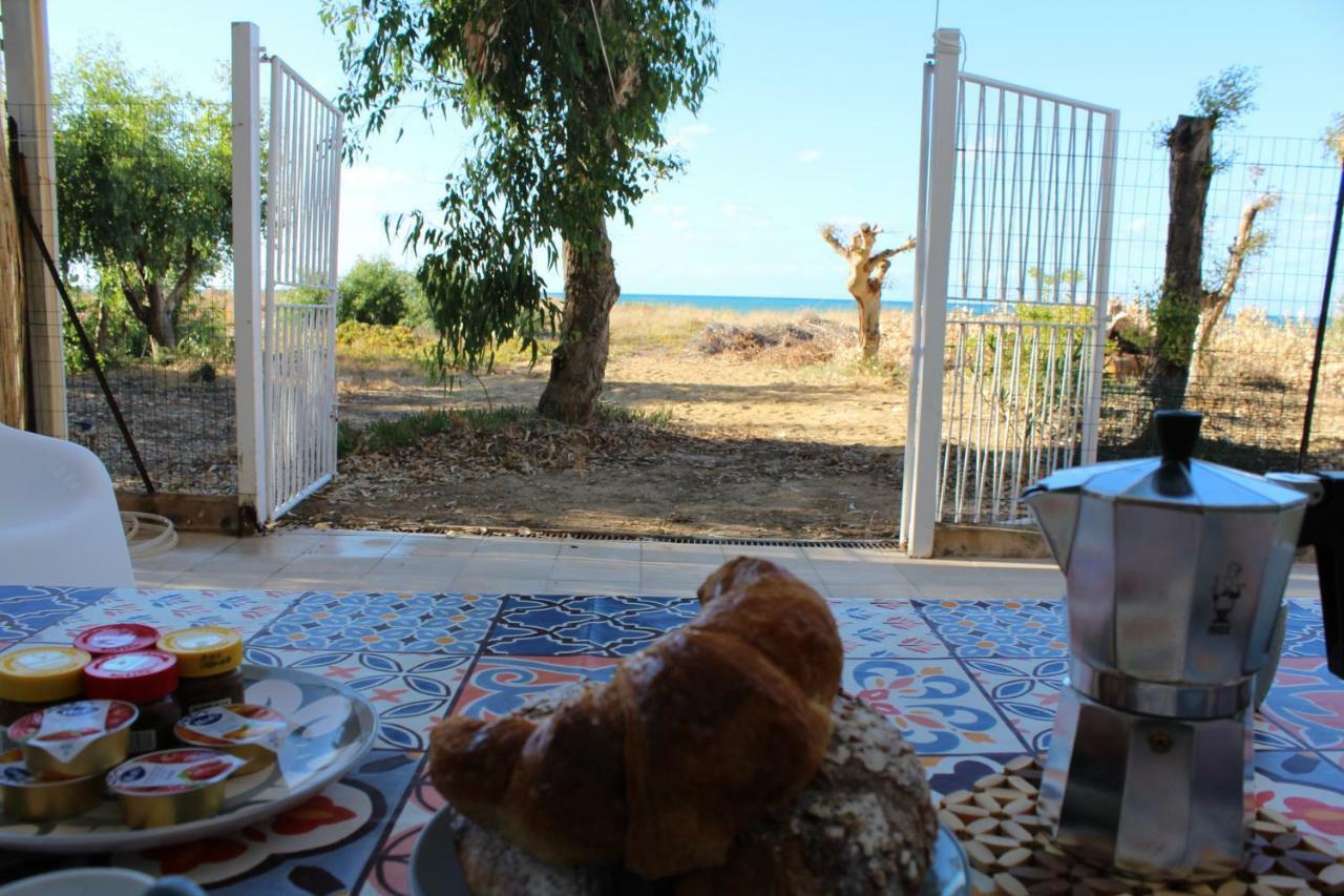 Acquamarina House On The Beach Apartment อัลกาโมมารีนา ภายนอก รูปภาพ